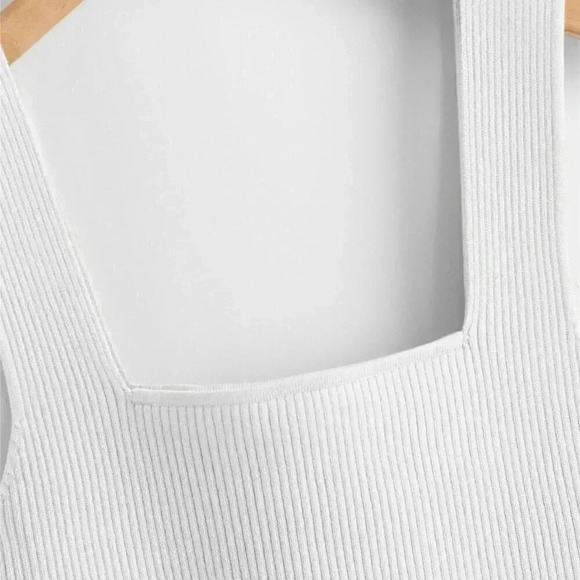 White Casual Women's Ribbed Knit Sweater Vest - Picture 4 of 4